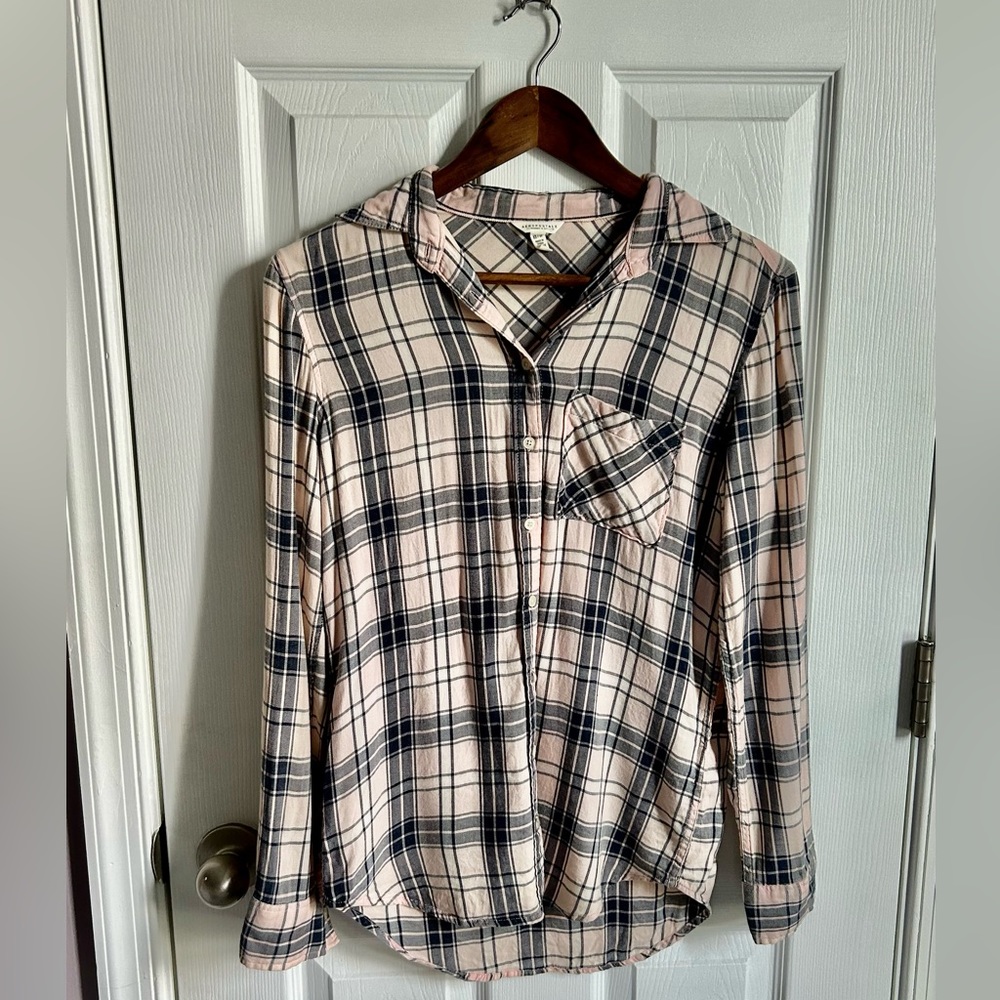 Plaid thin comfy button up shirt